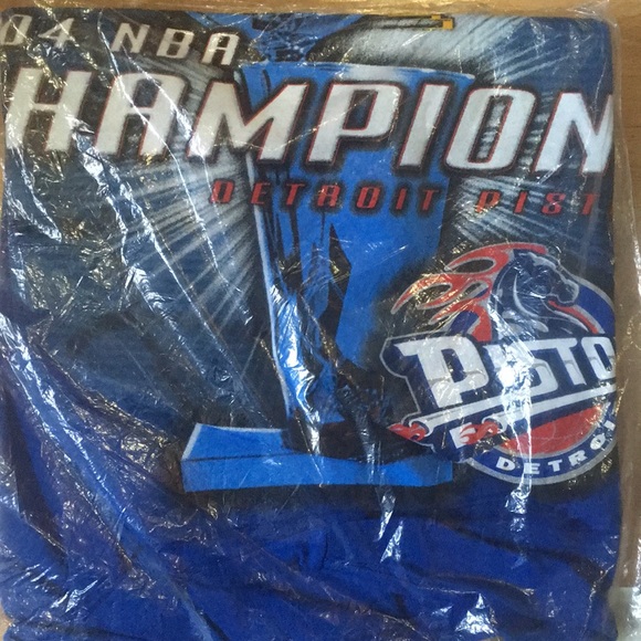 Vintage Pistons 04 championship tee - Picture 2 of 3